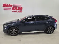 Blå Begagnad 2014 Volvo V40 CC Summum Kombi | 159 900 kr (Dyr)