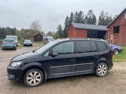 Svart Begagnad 2011 VW Touran GT Minibuss | 43 900 kr (Bra pris)