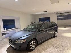 Grå Begagnad 2009 Volvo V50 Momentum Kombi | 34 900 kr (Bra pris)
