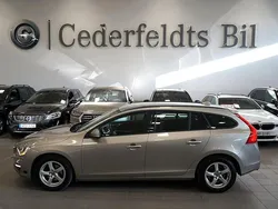 Ljusbrun (brun) Begagnad 2014 Volvo V60 Kinetic Kombi | 139 900 kr (Marknadspris)