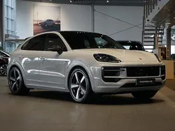 Grå Ny 2024 Porsche Cayenne SUV | 1 578 600 kr (Dyr)