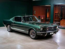 Mörkgrön Begagnad 1966 Ford Mustang Fastback | 579 900 kr
