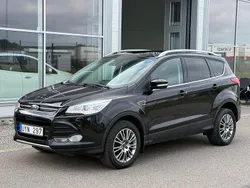 Svart Begagnad 2013 Ford Kuga Titanium SUV | 119 900 kr (Marknadspris)