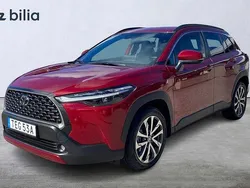 Röd Begagnad 2024 Toyota Corolla Cross Style SUV | 389 900 kr (Marknadspris)