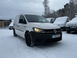 Vit Begagnad 2016 VW Caddy Minibuss | 94 900 kr (Marknadspris)
