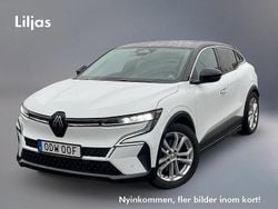 Vit Begagnad 2022 Renault Mégane Techno Halvkombi | 294 900 kr (Marknadspris)
