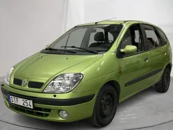Grön Begagnad 2001 Renault Scénic Minibuss | 14 000 kr