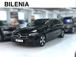 Svart Begagnad 2022 Mercedes C300e Avantgarde Kombi | 369 900 kr (Superpris)