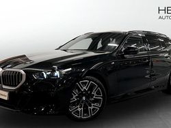 Svart (black) Begagnad 2025 BMW 530e Shadowline Kombi | 638 700 kr (Bra pris)