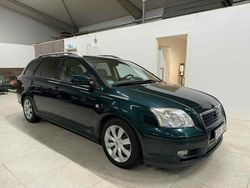 Mörkgrön Begagnad 2003 Toyota Avensis Kombi | 39 500 kr (Dyr)