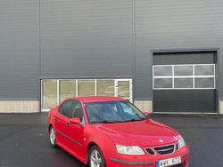 Röd Begagnad 2005 Saab 9-3 Linear Sedan | 20 000 kr (Marknadspris)
