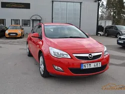 Röd Begagnad 2011 Opel Astra Enjoy Kombi | 65 900 kr (Marknadspris)
