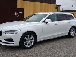 Vit Begagnad 2016 Volvo V90 Momentum Kombi | 179 000 kr (Marknadspris)