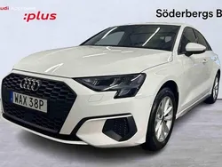 Vit Begagnad 2024 Audi A3 Sedan | 299 000 kr