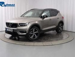 Grå Begagnad 2021 Volvo XC40 R-Design SUV | 389 500 kr (Dyr)