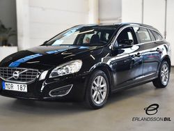 Svart Begagnad 2011 Volvo V60 Momentum Kombi | 124 900 kr (Marknadspris)