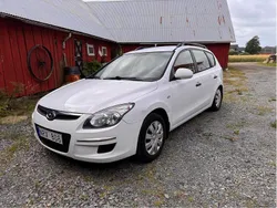 Vit Begagnad 2010 Hyundai i30 Kombi | 26 000 kr (Bra pris)