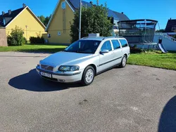Grå Begagnad 2004 Volvo V70 Business Edition Kombi | 29 900 kr (Marknadspris)