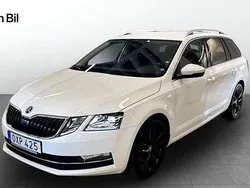 Vit Begagnad 2018 Skoda Octavia Style Kombi | 174 900 kr (Marknadspris)