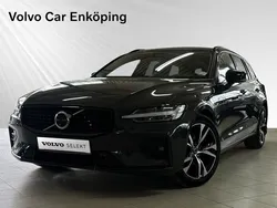 Grå Begagnad 2023 Volvo V60 Plus Kombi | 369 900 kr (Bra pris)