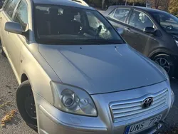 Silver Begagnad 2003 Toyota Avensis Kombi | 16 995 kr (Bra pris)