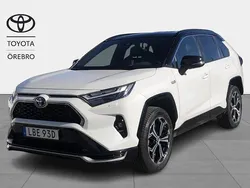 Vit Begagnad 2022 Toyota RAV4 Hybrid Premium SUV | 439 900 kr (Bra pris)
