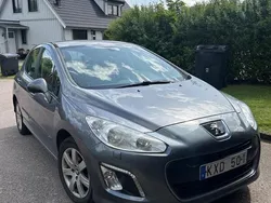 Grå Begagnad 2012 Peugeot 308 Halvkombi | 32 900 kr (Marknadspris)