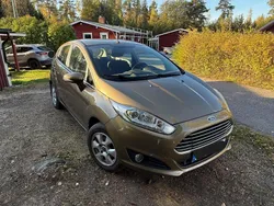 Brun Begagnad 2013 Ford Fiesta Titanium Halvkombi | 47 000 kr (Superpris)