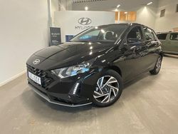 Svart Begagnad 2024 Hyundai i20 Essential Halvkombi | 248 000 kr (Marknadspris)