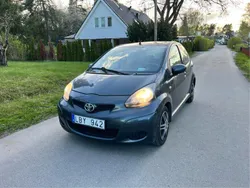 Grå Begagnad 2010 Toyota Aygo Halvkombi | 52 000 kr (Marknadspris)