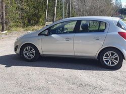 Grå Begagnad 2013 Opel Corsa Enjoy Halvkombi | 39 500 kr (Marknadspris)