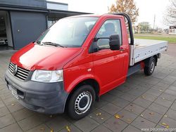 Röd ofärgade Begagnad 2008 VW T5 Van | 64 900 kr (Marknadspris)