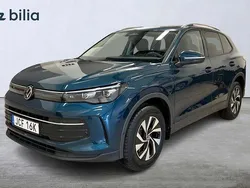 Mörkblå Ny 2025 VW Tiguan Edition SUV | 564 200 kr (Marknadspris)