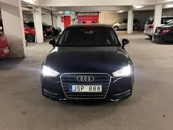 Svart Begagnad 2014 Audi A3 Sportback Attraction Halvkombi | 99 000 kr (Marknadspris)