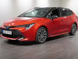Röd Begagnad 2019 Toyota Corolla Style Kombi | 209 900 kr (Marknadspris)