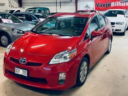 Mörkröd Begagnad 2010 Toyota Prius Halvkombi | 127 900 kr (Marknadspris)