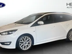 Vit (white) Begagnad 2018 Ford Focus ST-Line Kombi | 169 900 kr (Marknadspris)