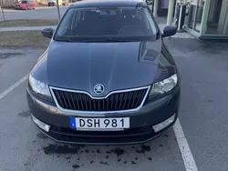 Grå Begagnad 2015 Skoda Rapid Halvkombi | 75 000 kr (Marknadspris)