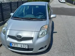 Silver Begagnad 2010 Toyota Yaris Halvkombi | 36 000 kr (Marknadspris)
