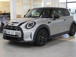 Grå Begagnad 2023 Mini Cooper Halvkombi | 229 500 kr (Marknadspris)