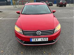 Röd Begagnad 2013 VW Passat Kombi | 67 500 kr (Marknadspris)