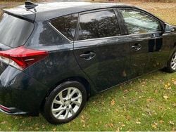 Blå Begagnad 2015 Toyota Auris Active Halvkombi | 99 000 kr (Bra pris)