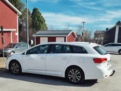 Vit Begagnad 2013 Toyota Avensis Kombi | 143 000 kr (Dyr)