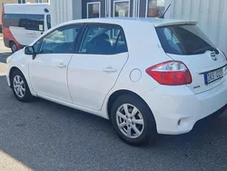 Vit Begagnad 2012 Toyota Auris Plus Halvkombi | 55 900 kr (Marknadspris)