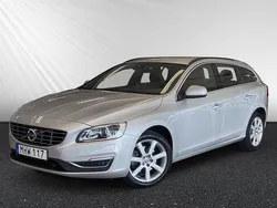 Silver Begagnad 2018 Volvo V60 Momentum Kombi | 169 800 kr (Superpris)