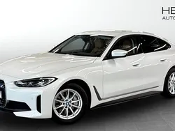 Vit (white) Begagnad 2023 BMW i4 Shadowline Sedan | 428 700 kr (Bra pris)