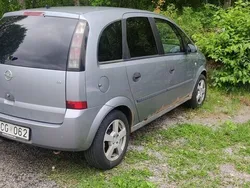 Grå Begagnad 2005 Opel Meriva Minibuss | 8 000 kr (Bra pris)