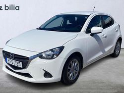 Vit Begagnad 2015 Mazda 2 Halvkombi | 134 900 kr (Bra pris)