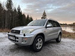 Begagnad 2003 Toyota RAV4 SUV | 53 700 kr (Marknadspris)