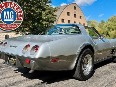 Charcoal silver och silver metallic Begagnad 1978 Chevrolet Corvette Cab | 179 000 kr